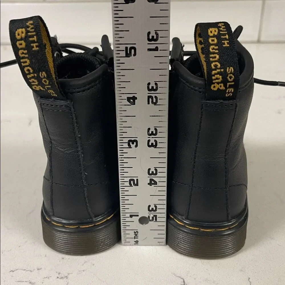 DR MARTEN TODDLER 1460 T SOFTY T LEATHER LACE UP BOOTS Size 7